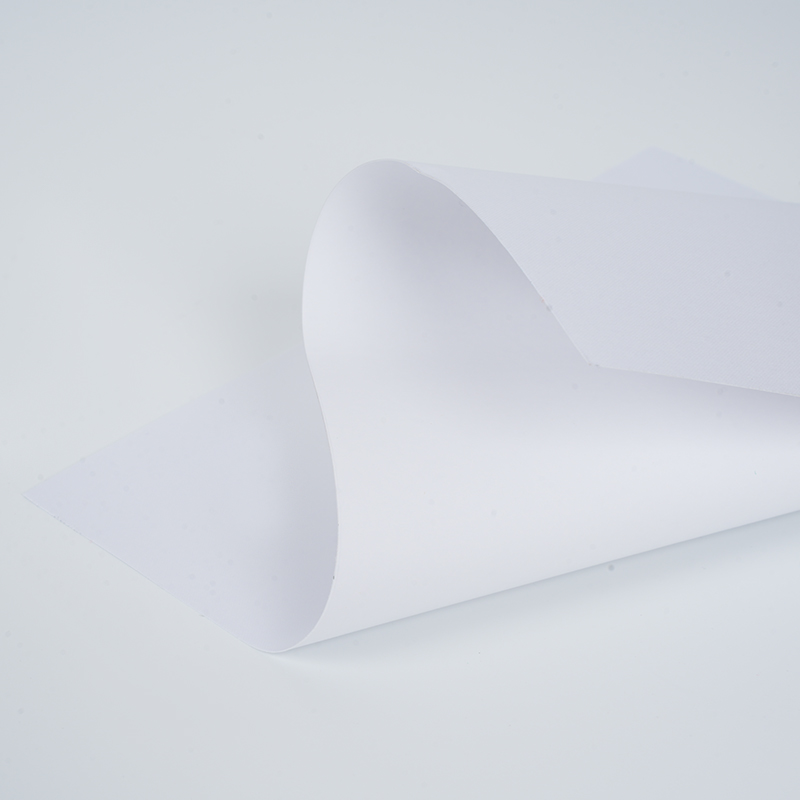 Halvträfritt papper